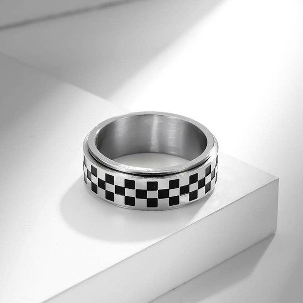 Checkered Spinner Ring